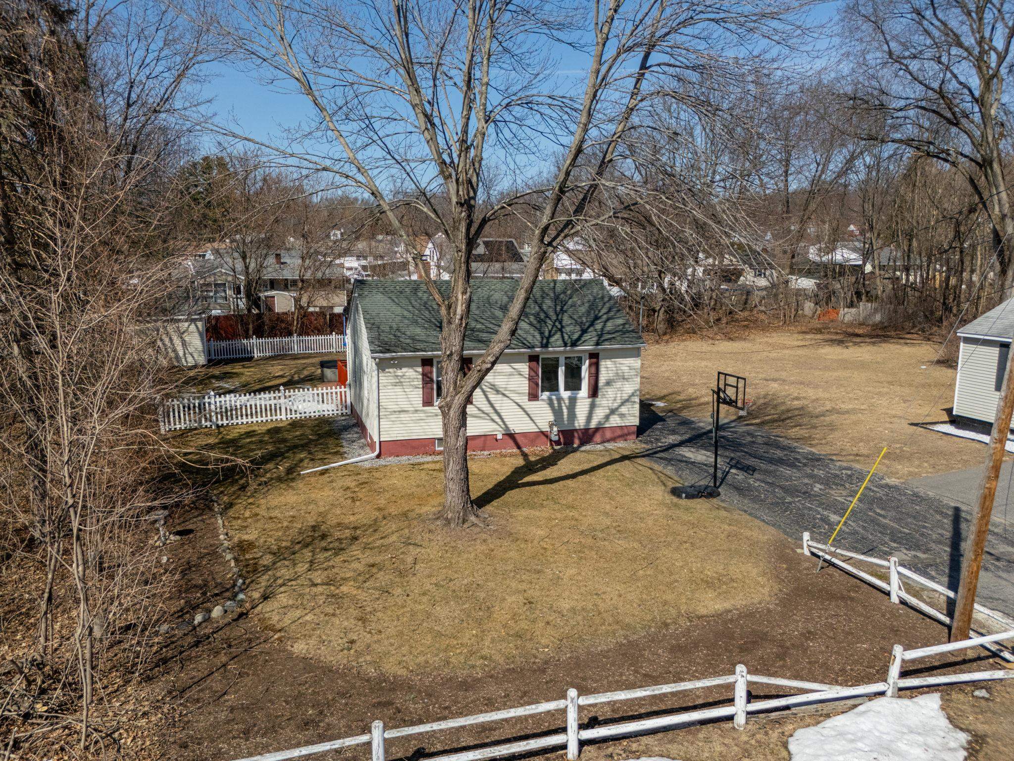 98 Gabrielle Street Manchester, NH 03103 - Photo 35 of 36 Gallery Image 35