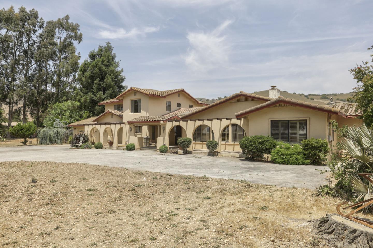 1103 Old Stage Road Salinas, CA 93908 - Photo 1 of 100 Gallery Image 1