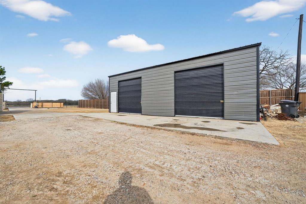 11474 Farm To Market 3094 Scurry, TX 75158 - Photo 30 of 40 a view of a backyard of a house