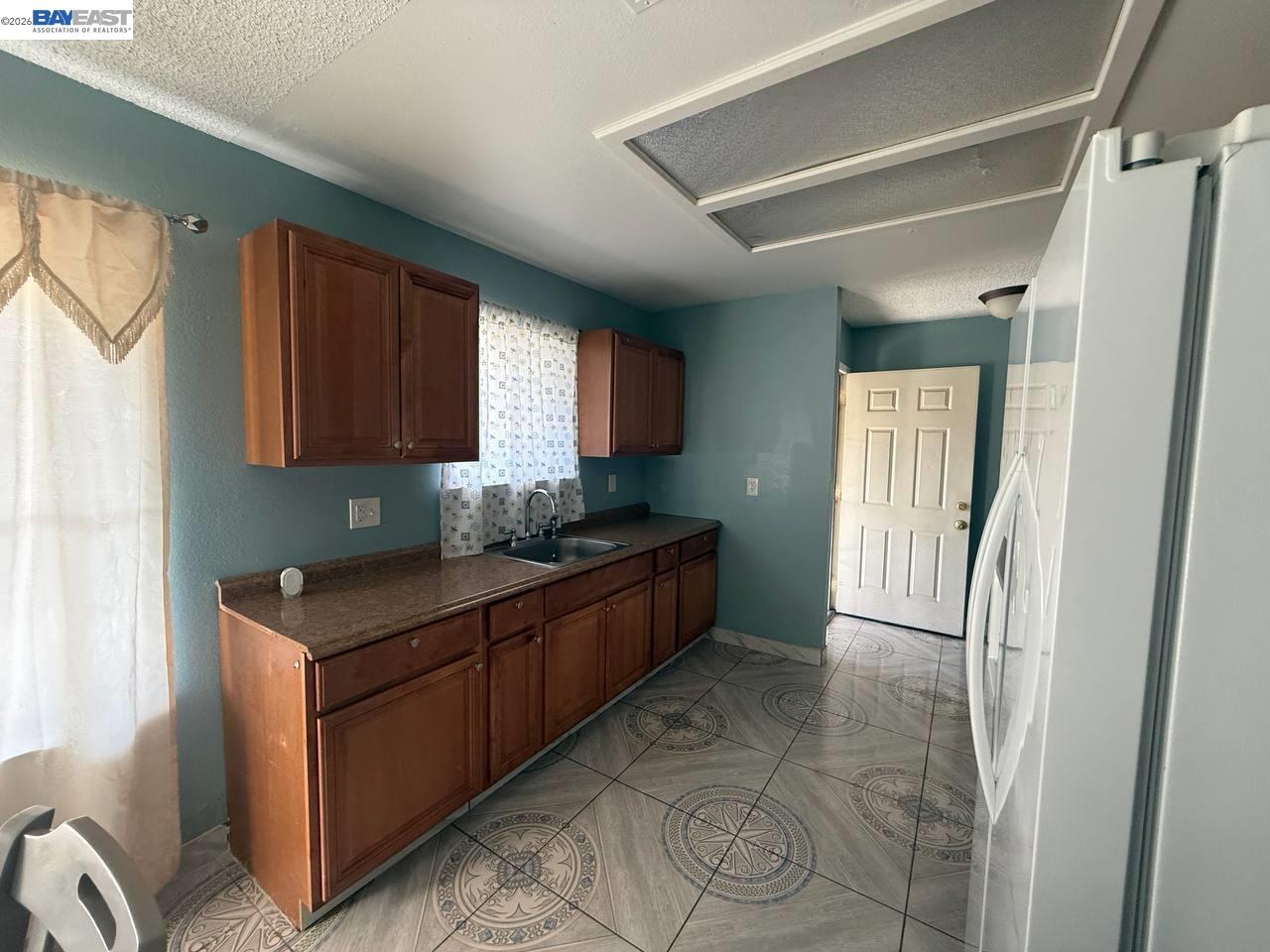 119 Santa Cruz Street Madera, CA 93637 - Photo 4 of 18