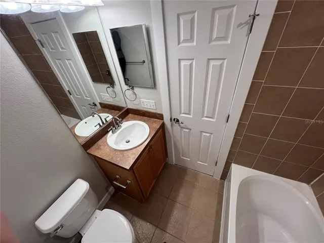 $2,200 | 7350 Black Walnut Way, Lakewood Ranch, FL 34202