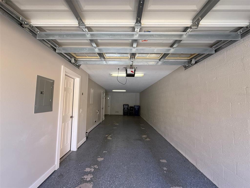 7350 Black Walnut Way Lakewood Ranch, FL 34202 - Photo 47 of 52 a view of hallway