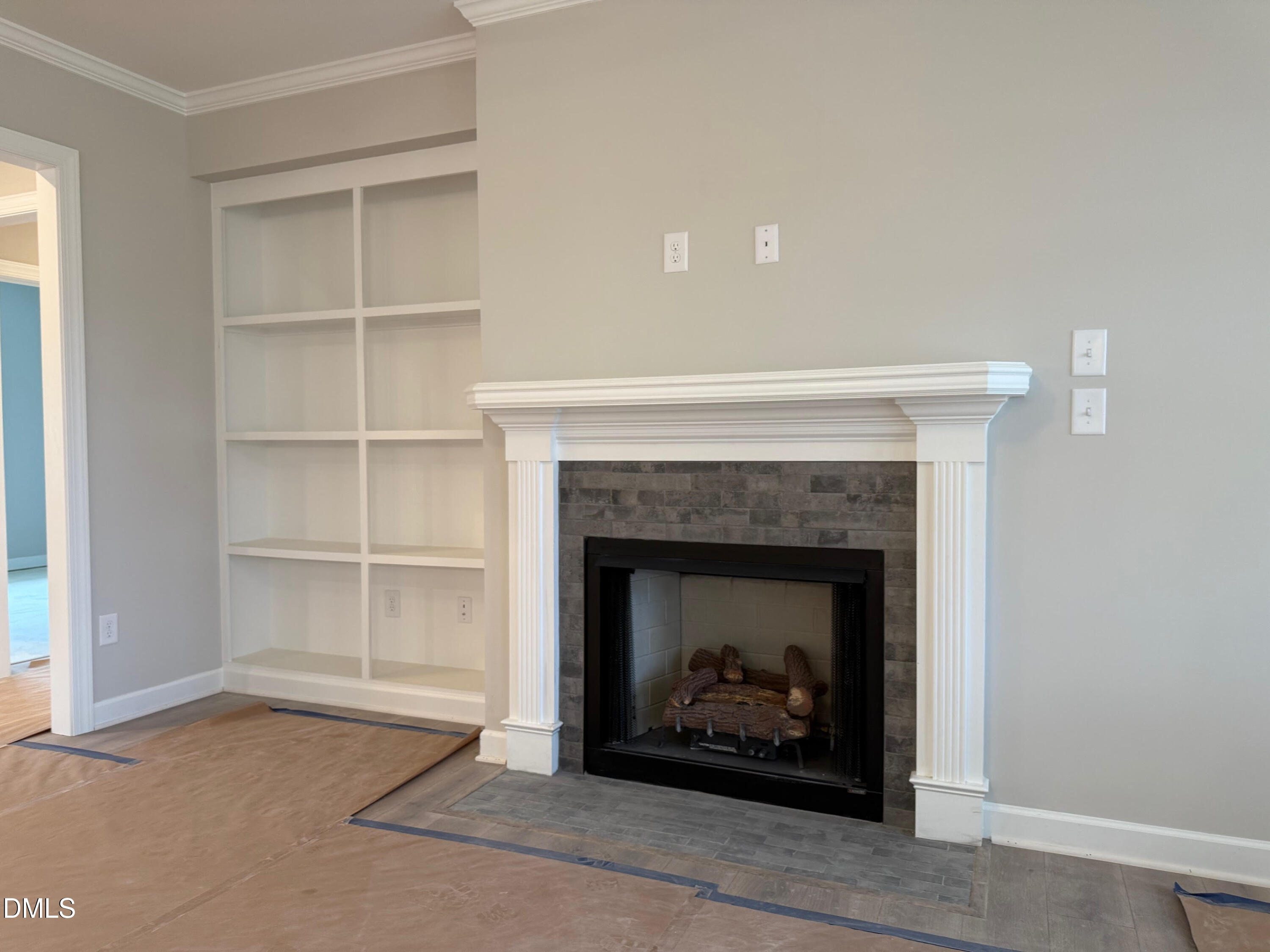 191 Seahawk Way Zebulon, NC 27597 - Photo 11 of 21 a living room with a fireplace