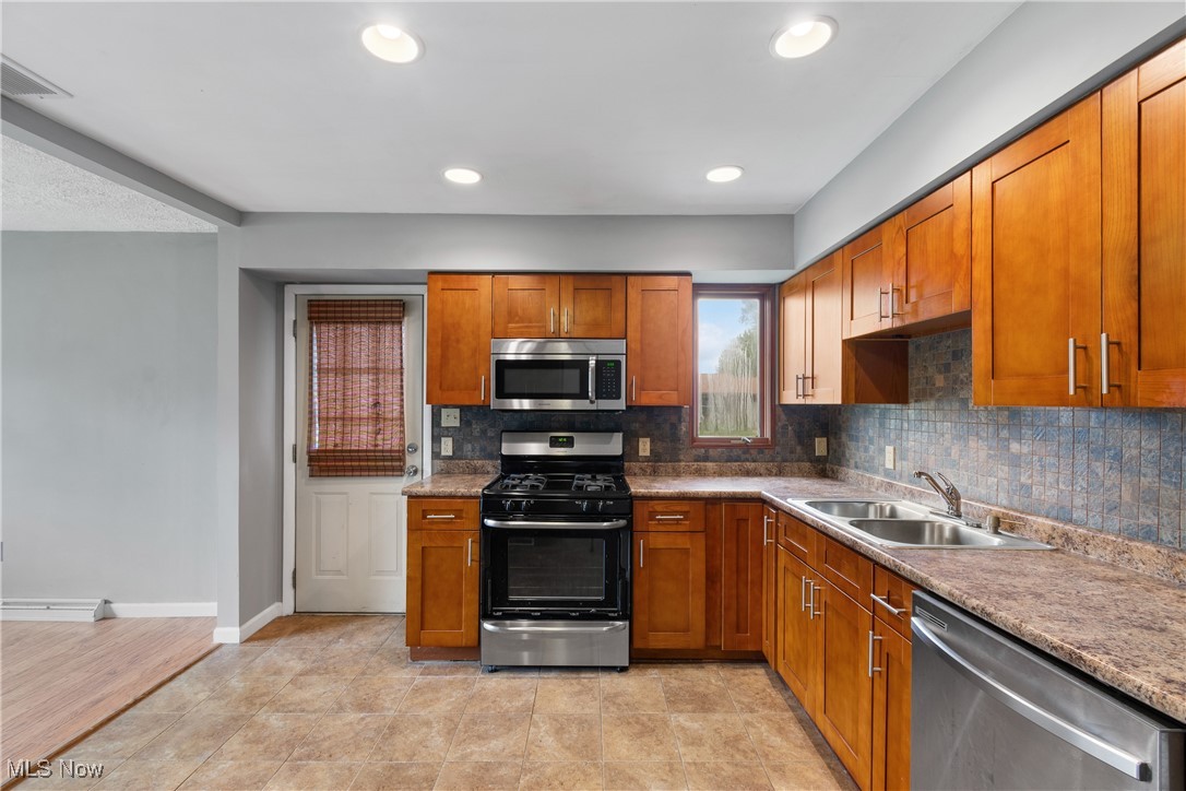 4111 Tapper Road Barberton, OH 44203 - Photo 9 of 25