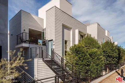 $1,499,000 | 1925 Griffith Park Boulevard, Los Angeles, CA 90039