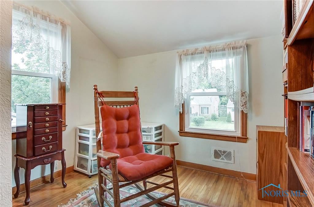 515 Waybridge Road Toledo, OH 43612 - Photo 20 of 26 Gallery Image 20