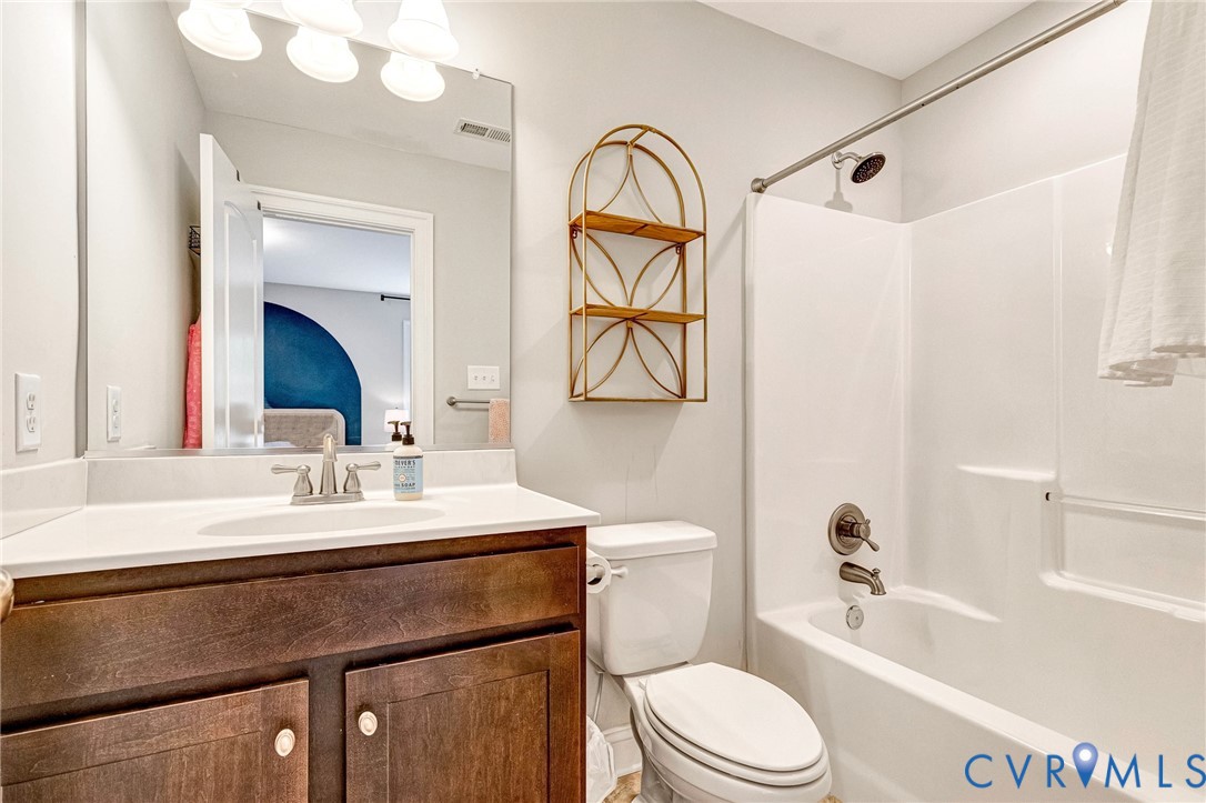 16157 Grove View Road Montpelier, VA 23192 - Photo 44 of 73 En-suite