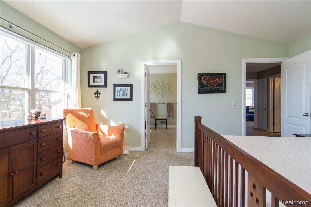 1054 Riverside Street Milford, MI 48381 - Photo 22 of 63 DSC_2075.jpg