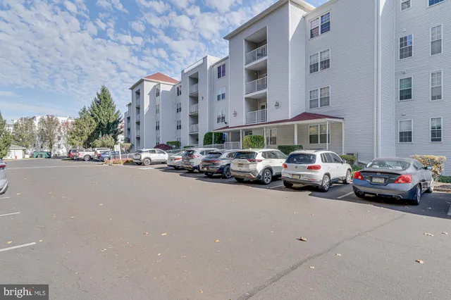$369,900 | 9108 Centennial Station, Unit 910, Warminster, PA 18974