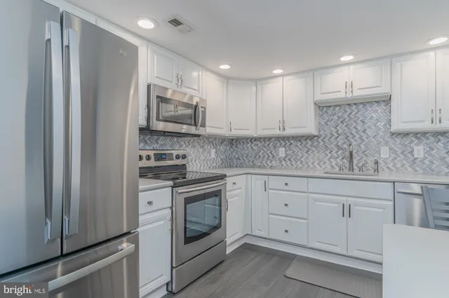 $369,900 | 9108 Centennial Station, Unit 910, Warminster, PA 18974