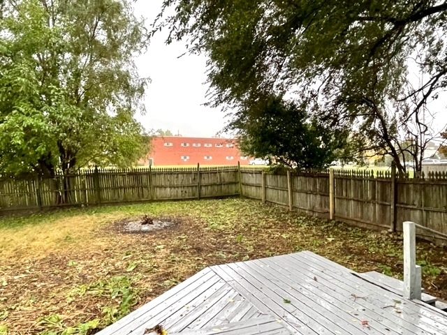 238 Lucas Street Sycamore, IL 60178 - Photo 26 of 28 a view of a backyard