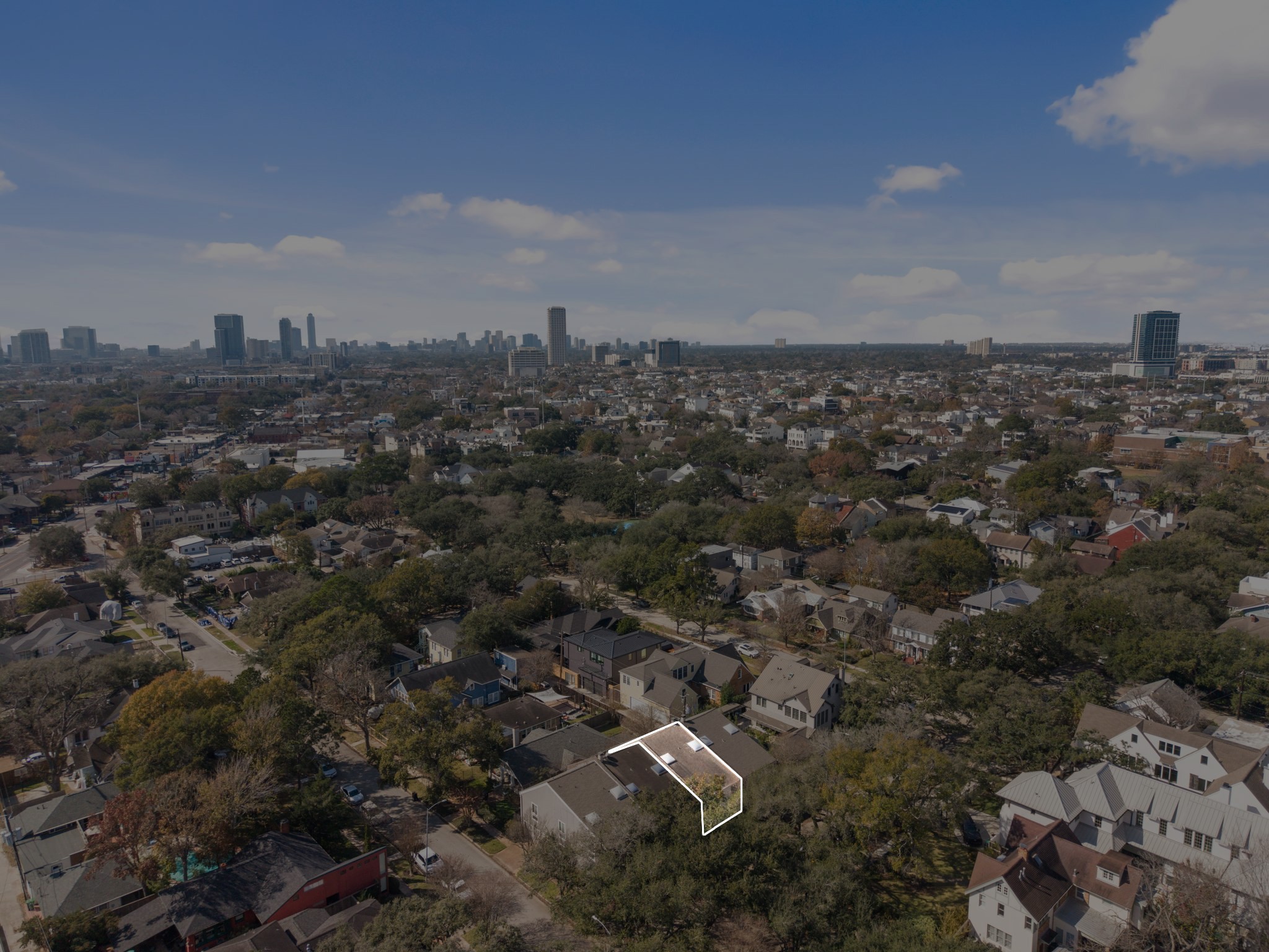 2612 Yupon Street Houston, TX 77006 - Photo 38 of 41 an aerial view of multiple house