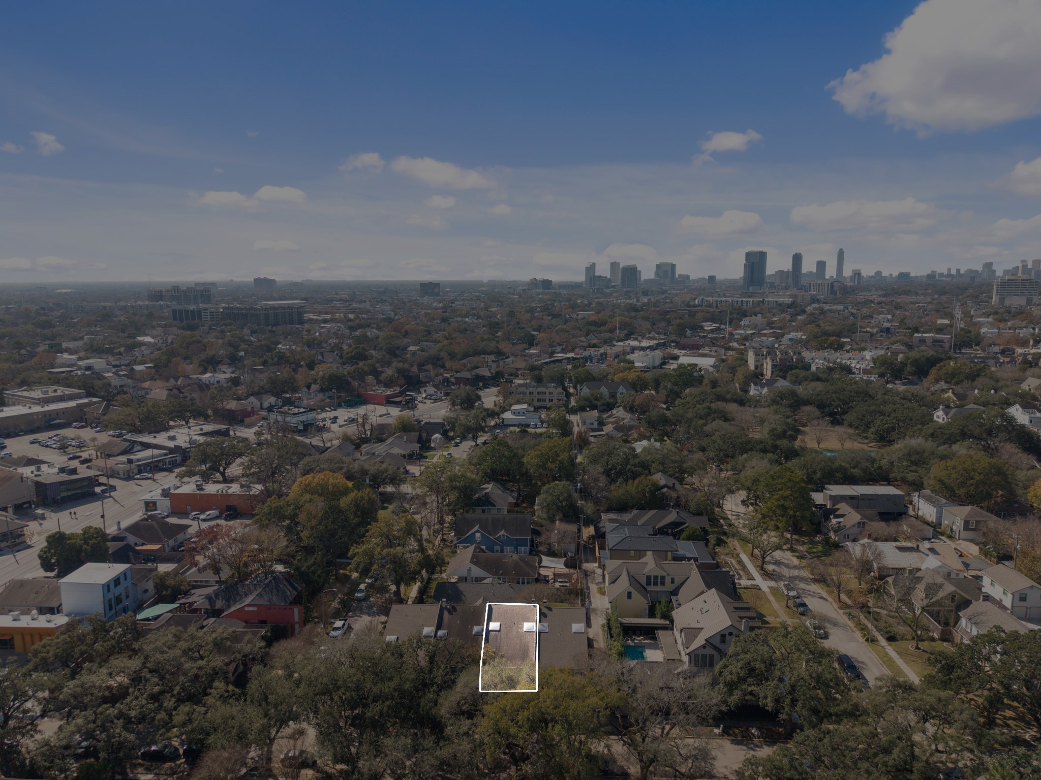 2612 Yupon Street Houston, TX 77006 - Photo 41 of 41 Western facing aerial view illustrates proximity to Uptown and the Galleria area, offering easy access to shopping, dining, and major business districts.