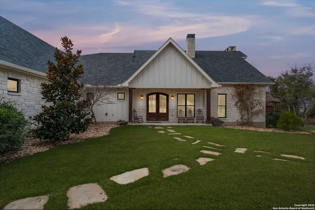 $1,685,000 | 312 Cielo Springs Drive, Blanco, TX 78606