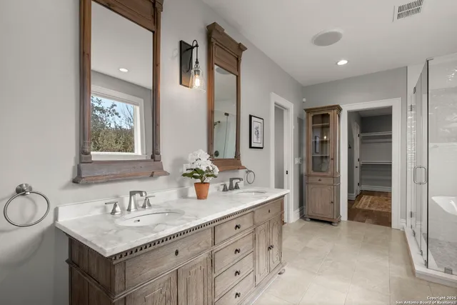 $1,685,000 | 312 Cielo Springs Drive, Blanco, TX 78606