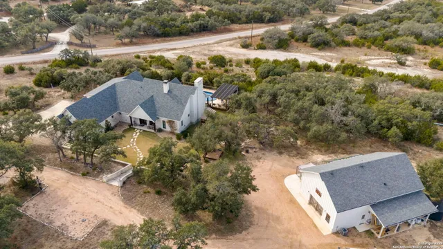 $1,685,000 | 312 Cielo Springs Drive, Blanco, TX 78606