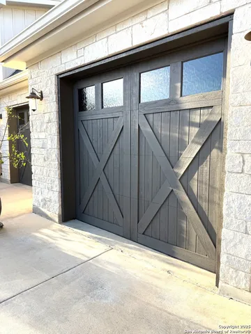 $1,685,000 | 312 Cielo Springs Drive, Blanco, TX 78606