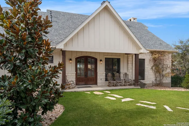 $1,685,000 | 312 Cielo Springs Drive, Blanco, TX 78606