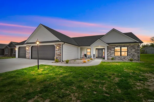 $329,900 | 2313 Chandler Way, Auburn, IN 46706