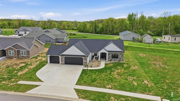 $329,900 | 2313 Chandler Way, Auburn, IN 46706