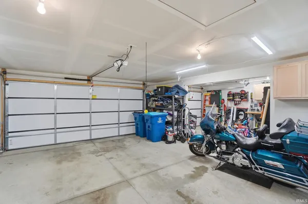 $329,900 | 2313 Chandler Way, Auburn, IN 46706