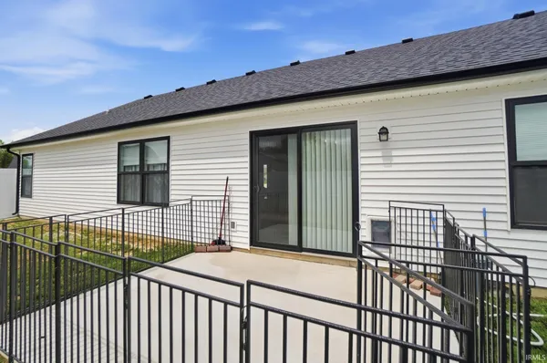 $329,900 | 2313 Chandler Way, Auburn, IN 46706