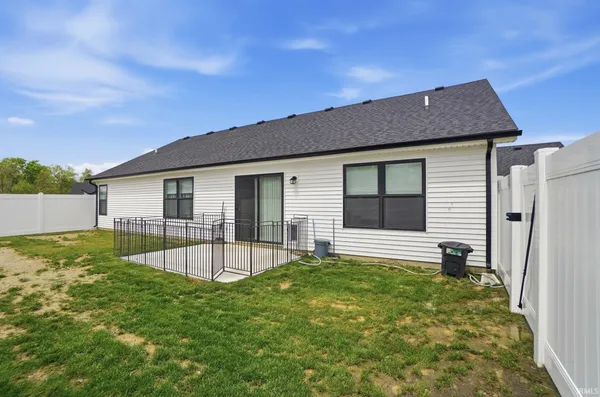 $329,900 | 2313 Chandler Way, Auburn, IN 46706
