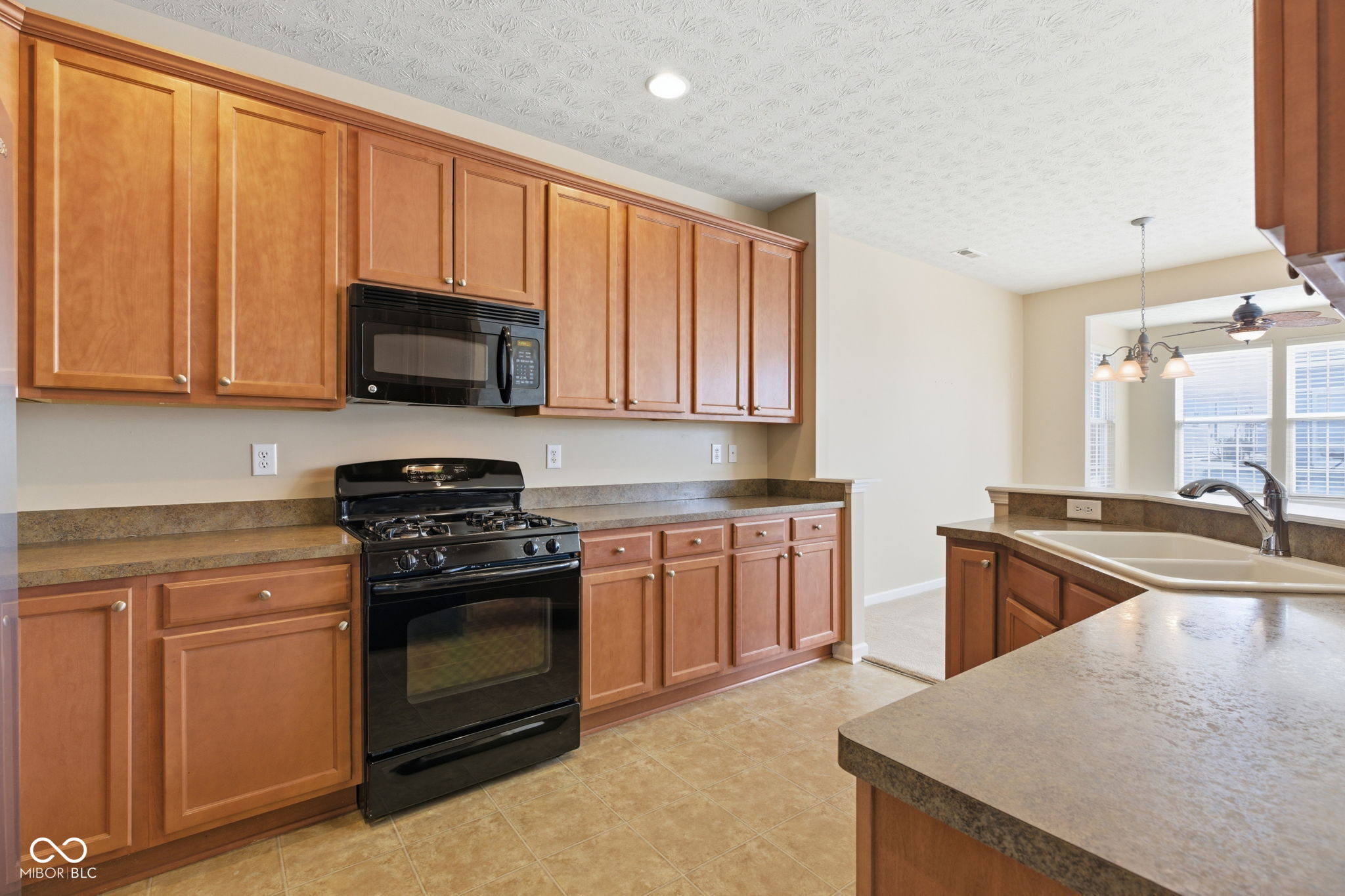 15921 Marsala Drive Fishers, IN 46037 - Photo 8 of 42
