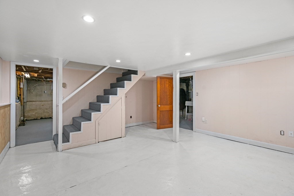 33 MacArthur Circle Peabody, MA 01960 - Photo 22 of 37