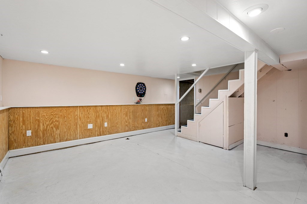 33 MacArthur Circle Peabody, MA 01960 - Photo 23 of 37