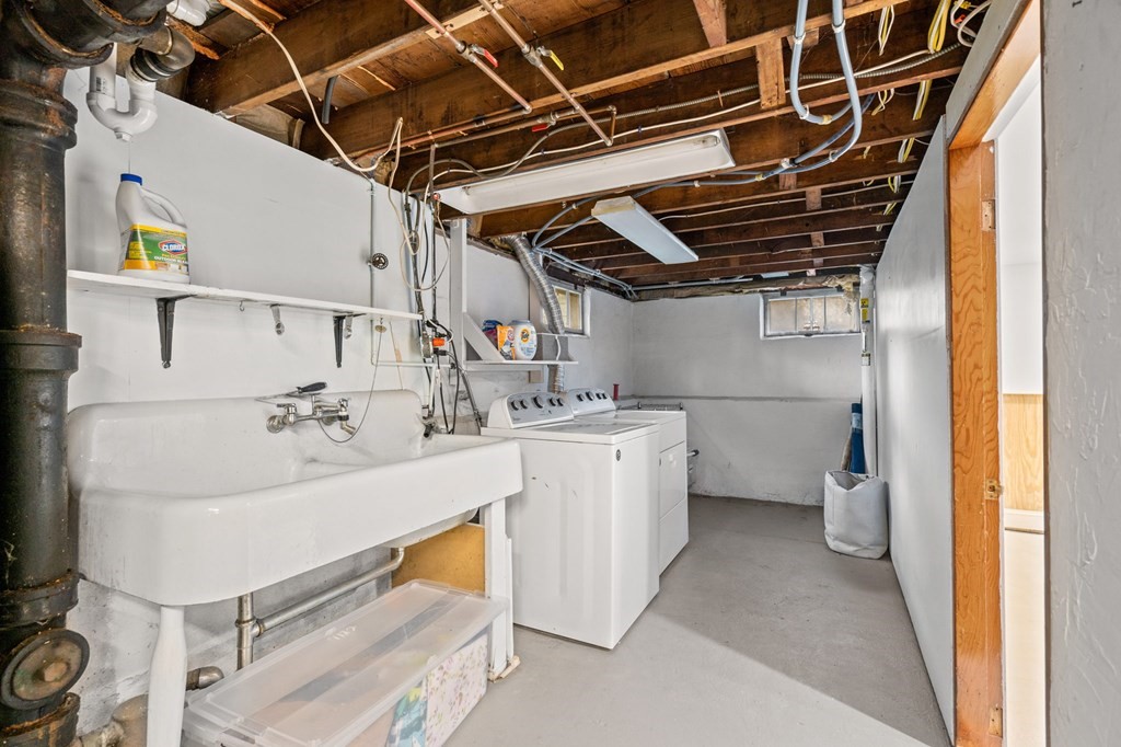 33 MacArthur Circle Peabody, MA 01960 - Photo 26 of 37