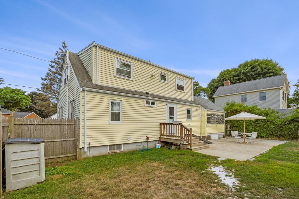 33 MacArthur Circle Peabody, MA 01960 - Photo 4 of 37