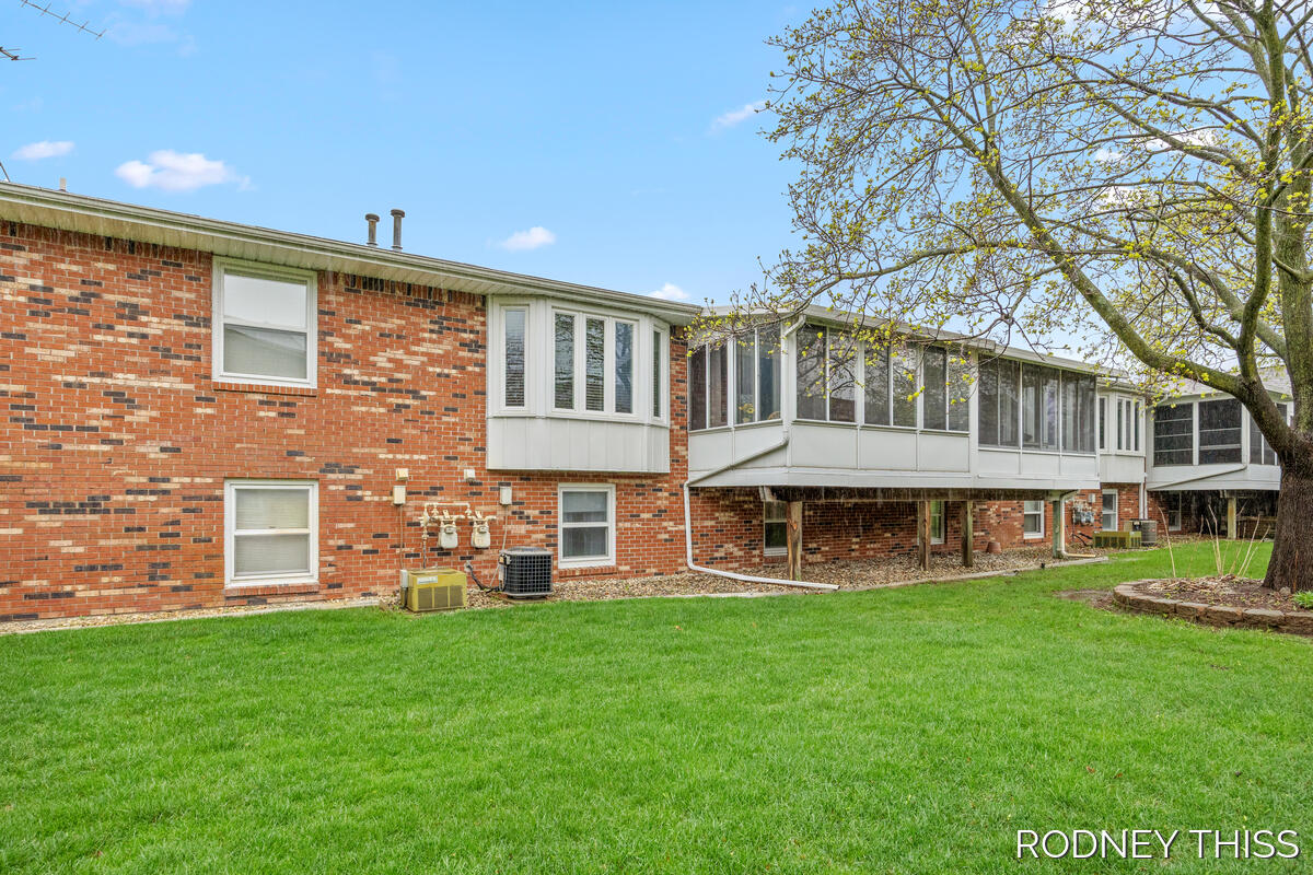1908 Elizabeth Lane Jenison, MI 49428 - Photo 19 of 20 1908-Elizabeth_019