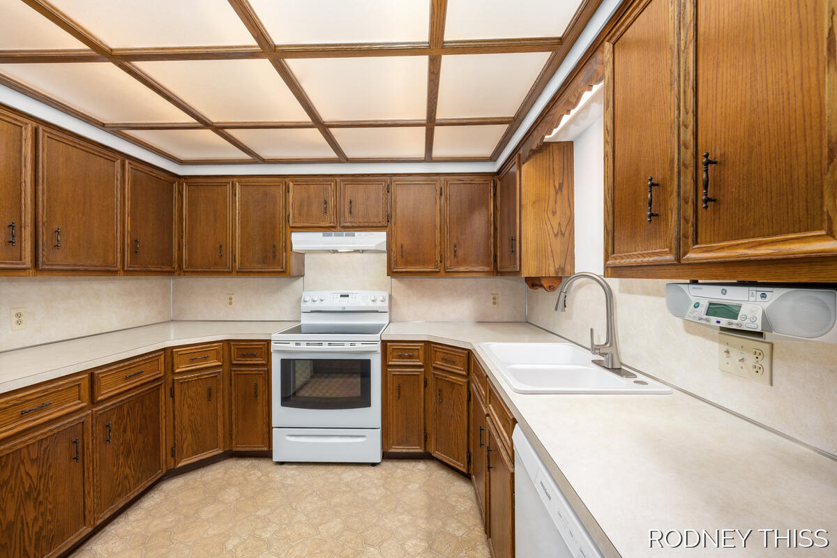 1908 Elizabeth Lane Jenison, MI 49428 - Photo 7 of 20 1908-Elizabeth_007