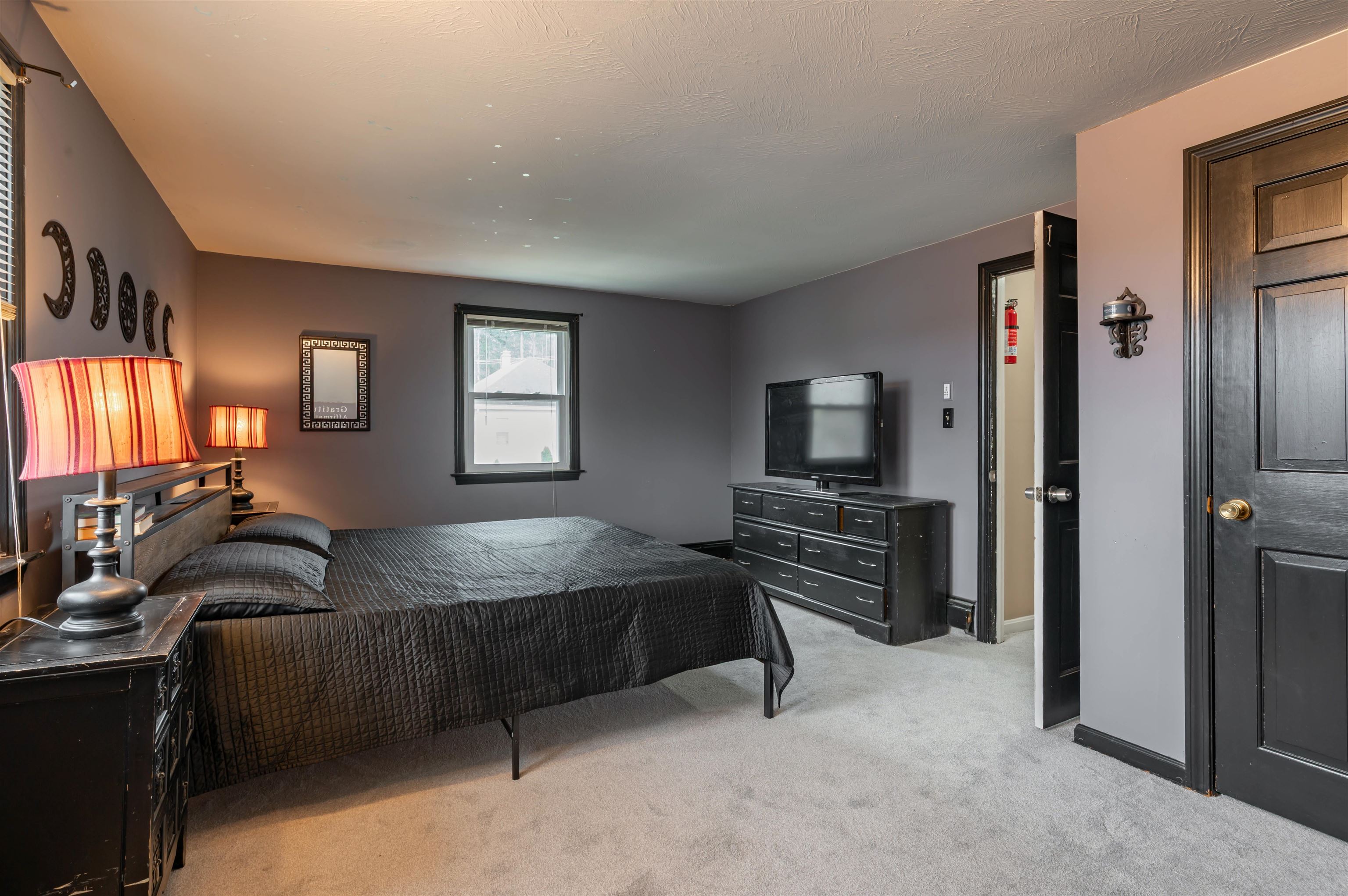 31 Rosemont Avenue Manchester, NH 03103 - Photo 10 of 46