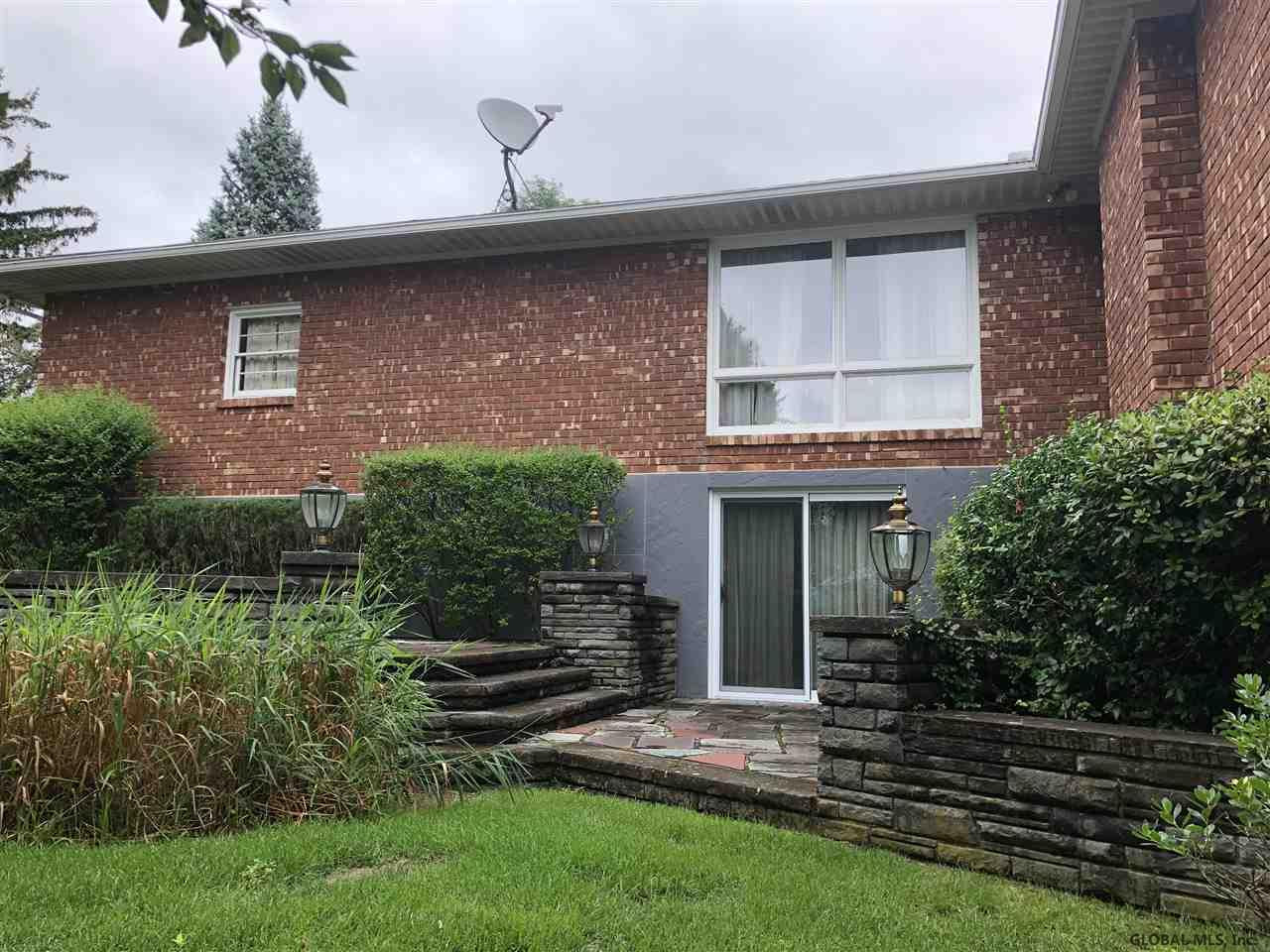 206 Forts Ferry Road Colonie, NY 12110 - Photo 3 of 34 Photo 3