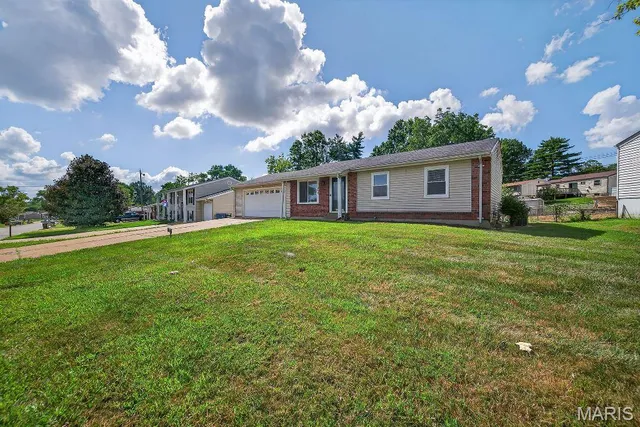 $222,900 | 608 Mt Vernon Drive, Arnold, MO 63010