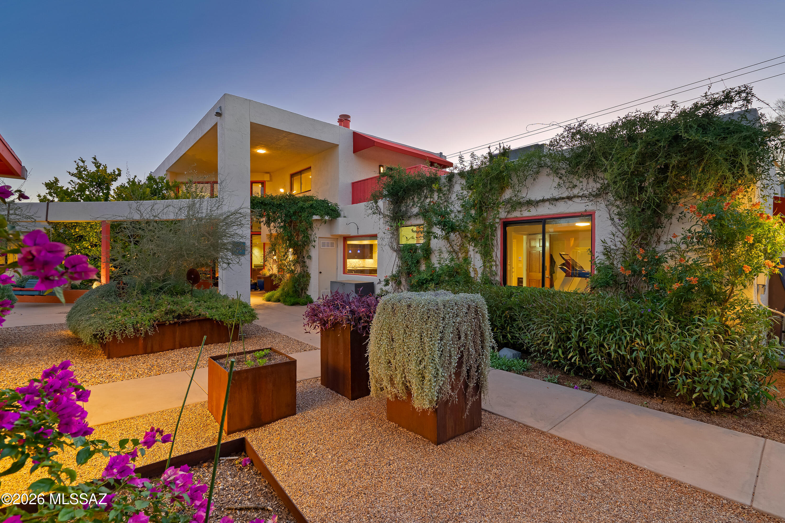 2301 East Greenlee Road Tucson, AZ 85719 - Photo 1 of 53 Gallery Image 1