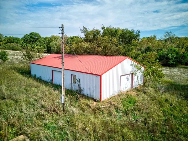 $540,000 | 11705 South 2395 Road, Dunnegan, MO 65640