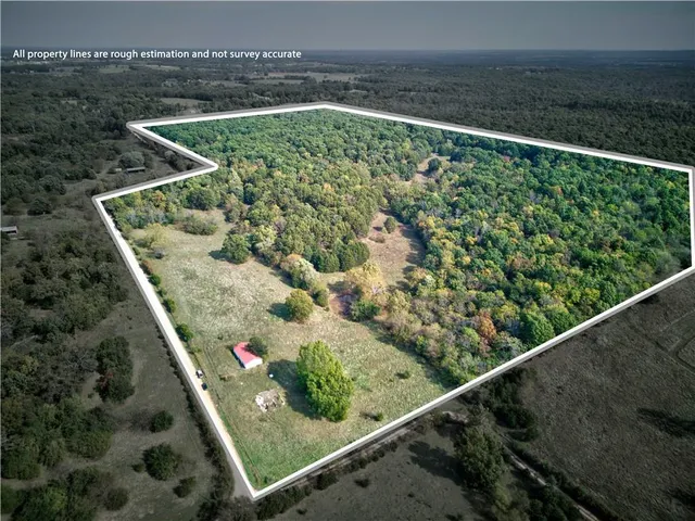 $540,000 | 11705 South 2395 Road, Dunnegan, MO 65640