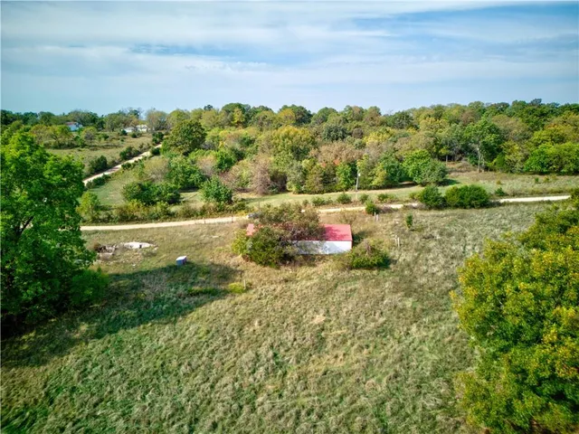 $540,000 | 11705 South 2395 Road, Dunnegan, MO 65640