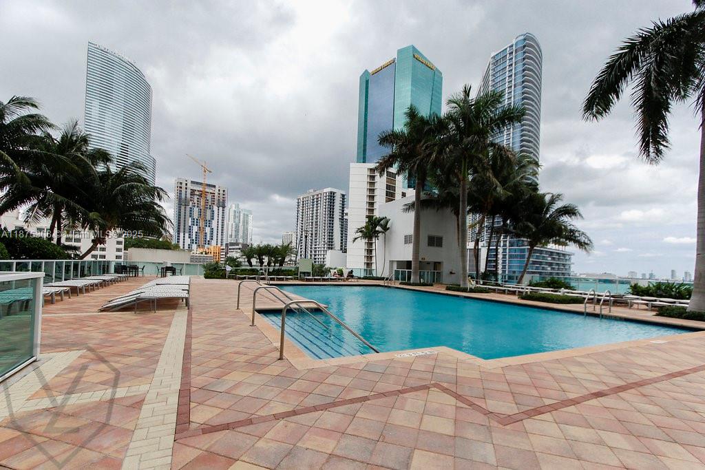 41 Southeast 5th Street, Unit 1604 Miami, FL 33131 - Photo 22 of 28