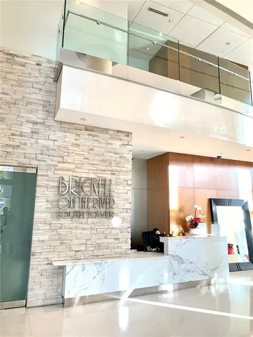 $3,000 | 41 Southeast 5th Street, Unit 1604, Miami, FL 33131