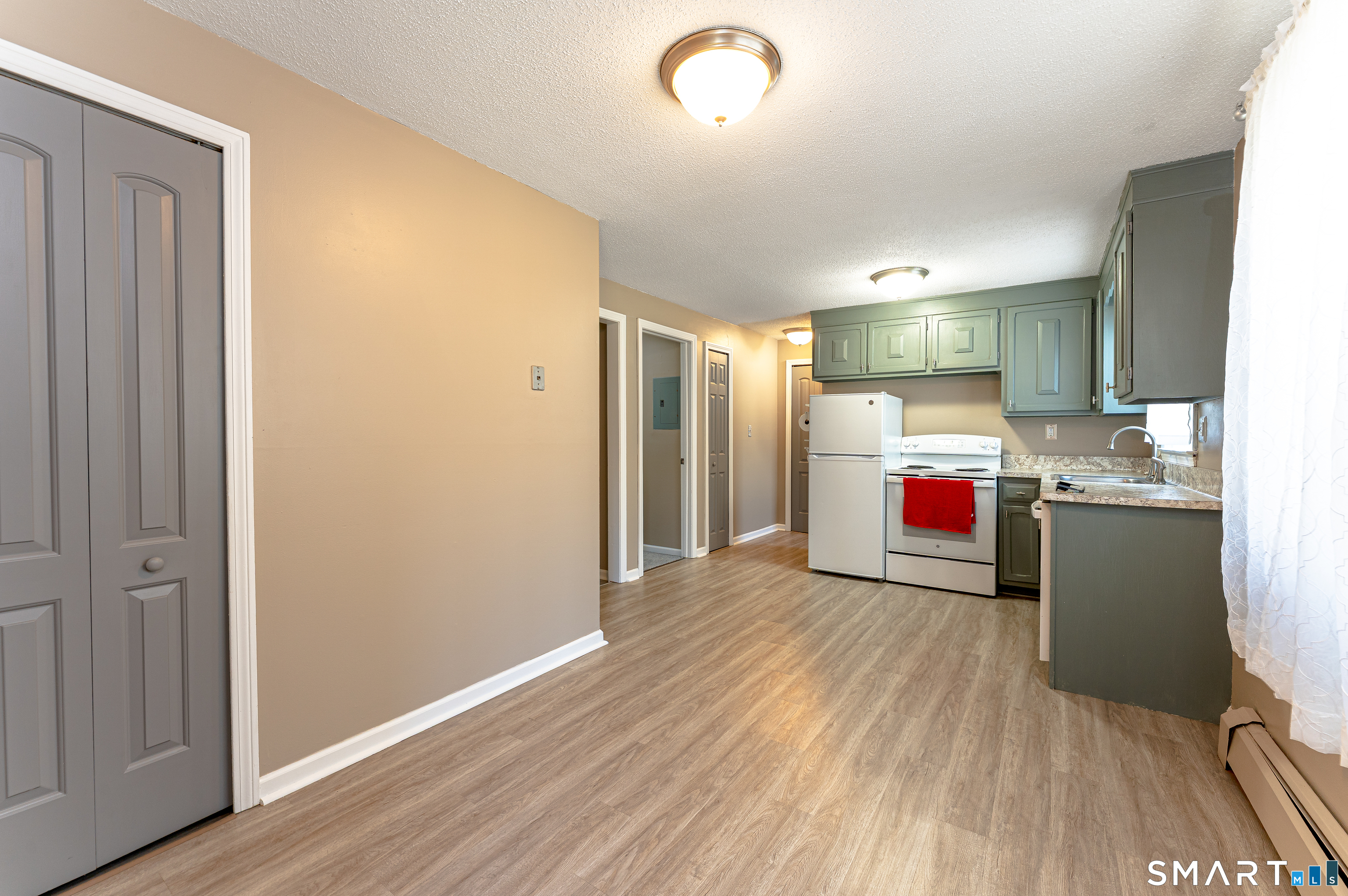 201 Regan Road, Unit 23B Vernon, CT 06066 - Photo 7 of 25
