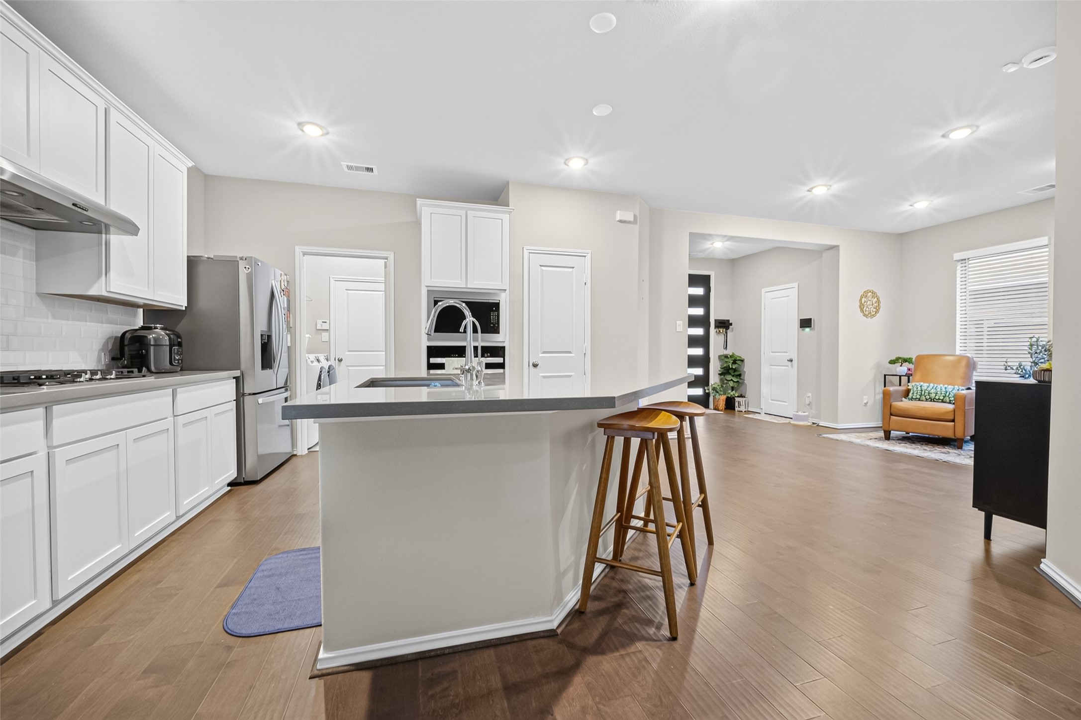 4134 KINSEY Street Rosharon, TX 77583 - Photo 7 of 37 Gallery Image 7