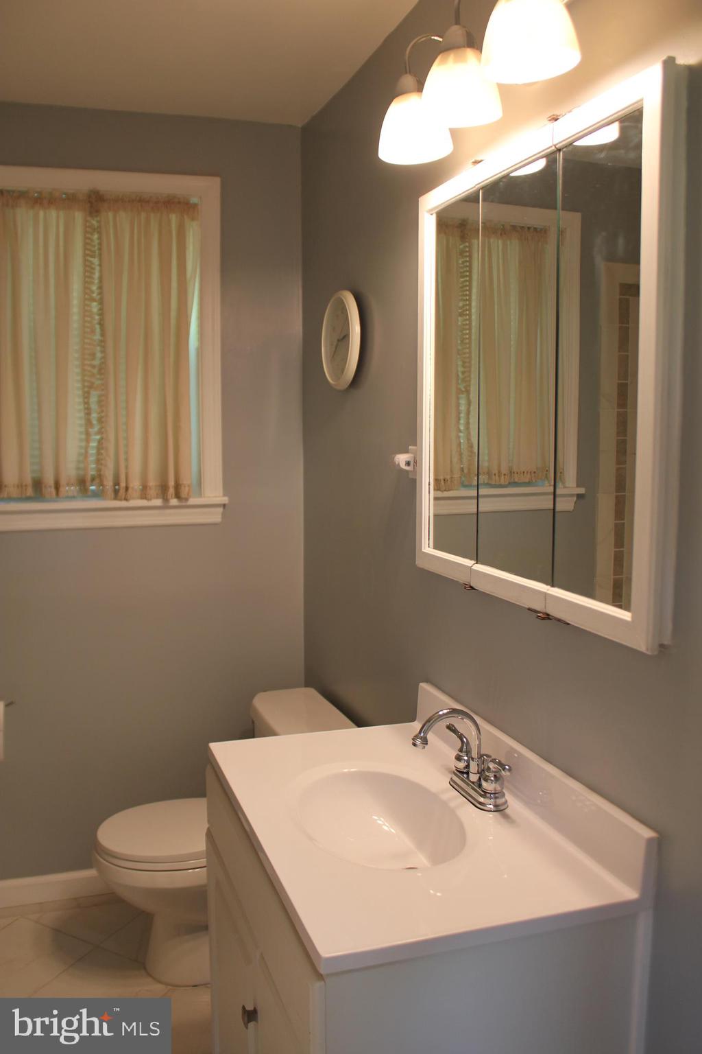 1352 Valley Road Woodlyn, PA 19094 - Photo 13 of 38 Gallery Image 13