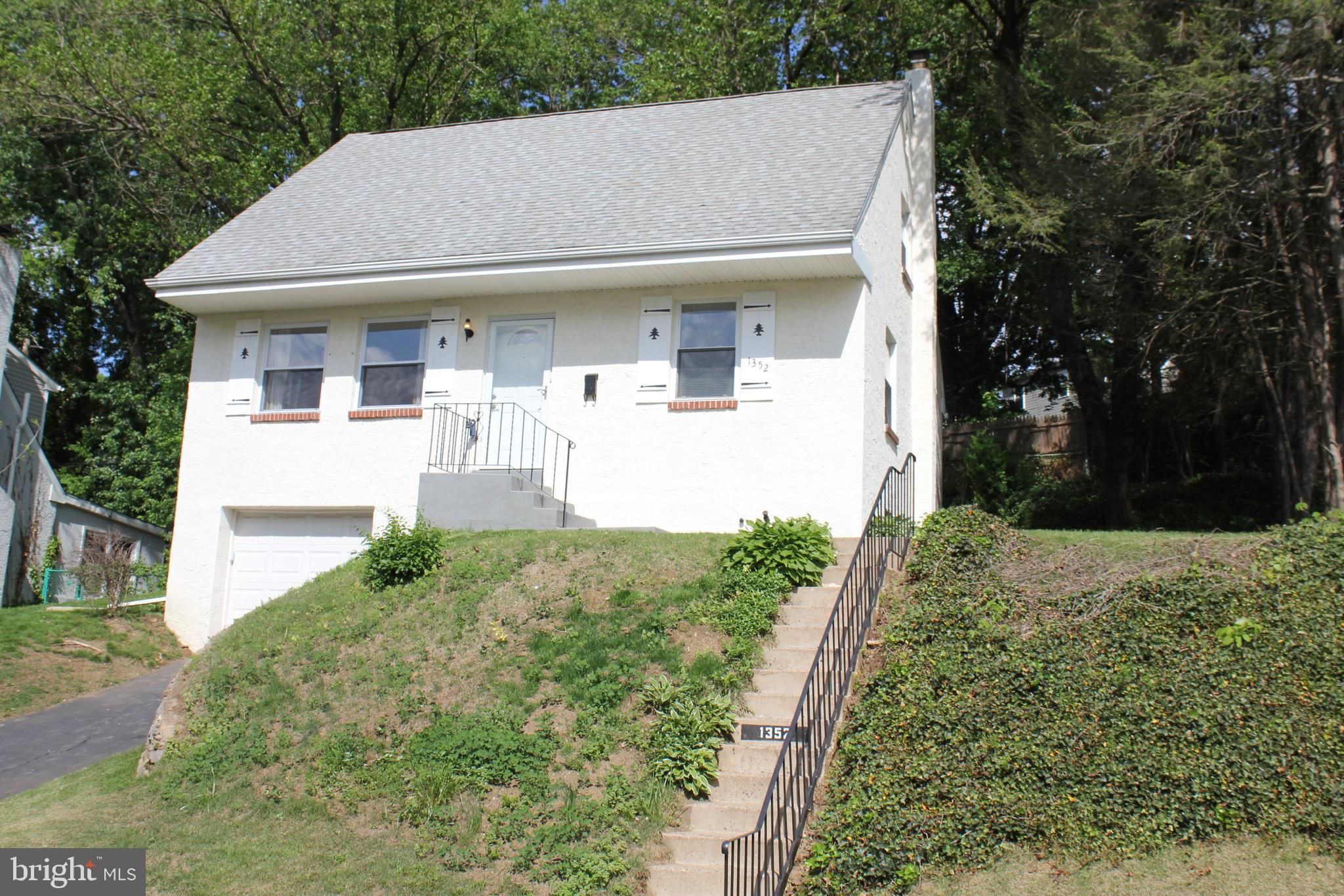 1352 Valley Road Woodlyn, PA 19094 - Photo 3 of 38 Gallery Image 3