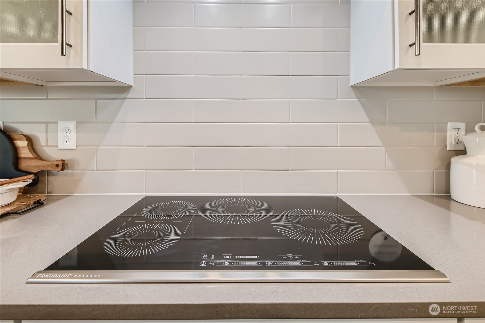20906 42nd Drive Southeast, Unit 143 Bothell, WA 98021 - Photo 11 of 22 a bathroom with a sink