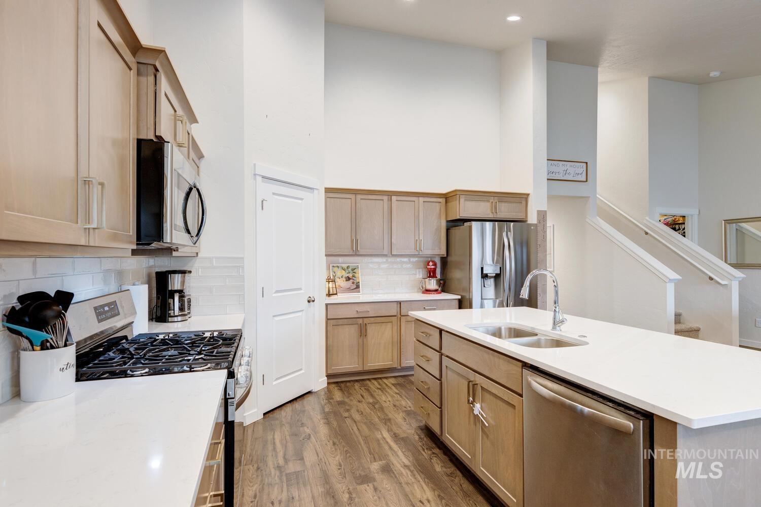 12445 Shadow River Street Caldwell, ID 83607 - Photo 12 of 37