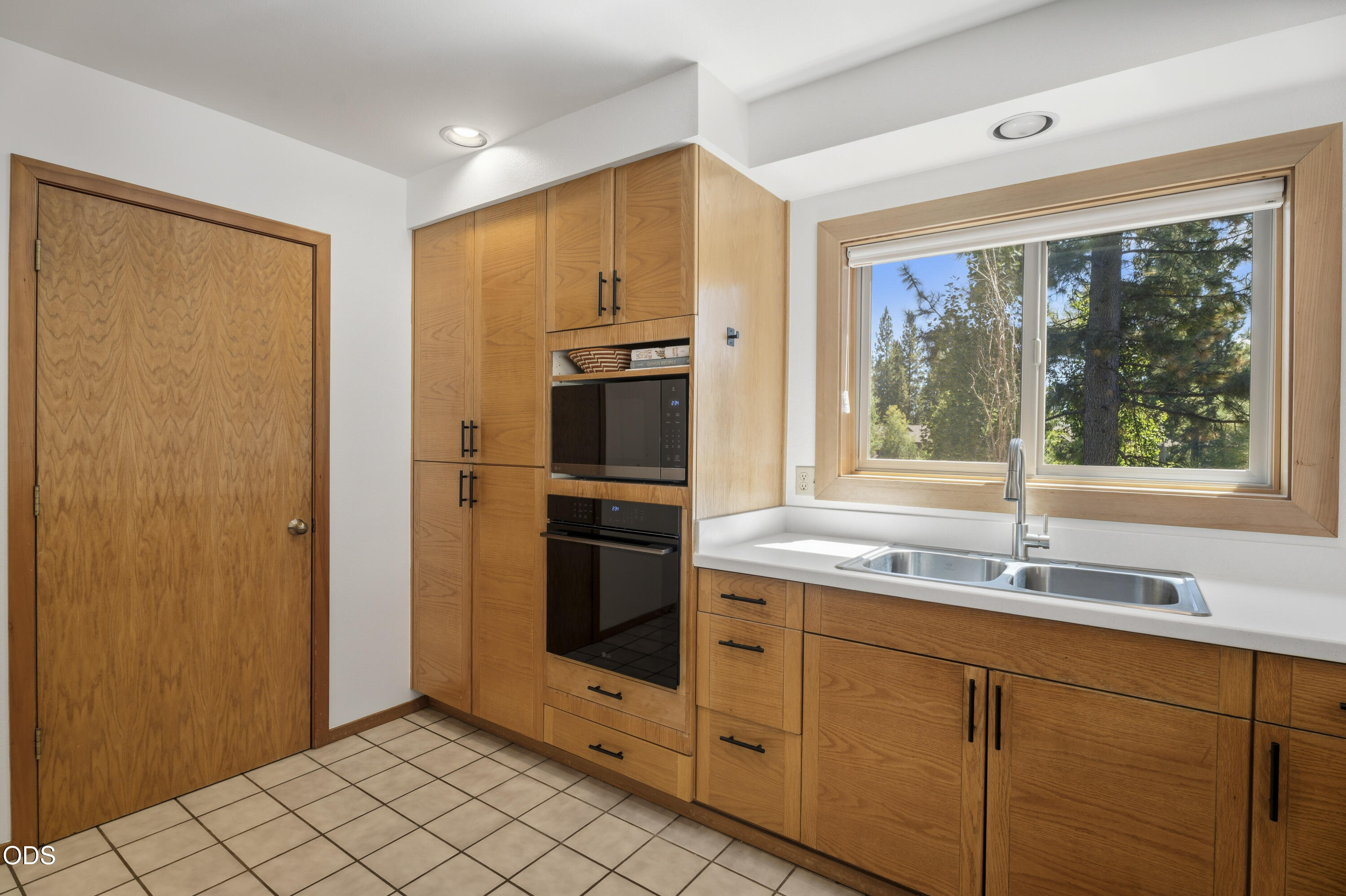 17672 Bittern Lane, Unit 8 Bend, OR 97707 - Photo 28 of 68